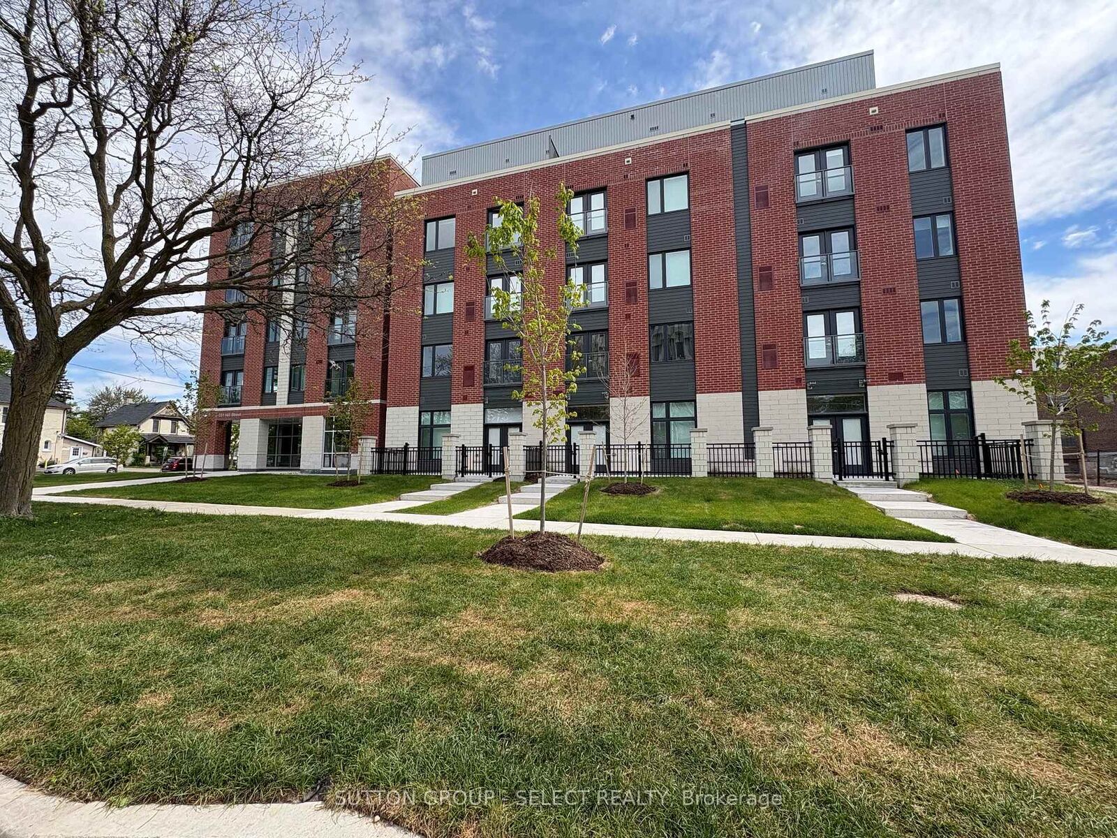 Property Photo:  351 Hill Street 509  ON N6B 2M1 