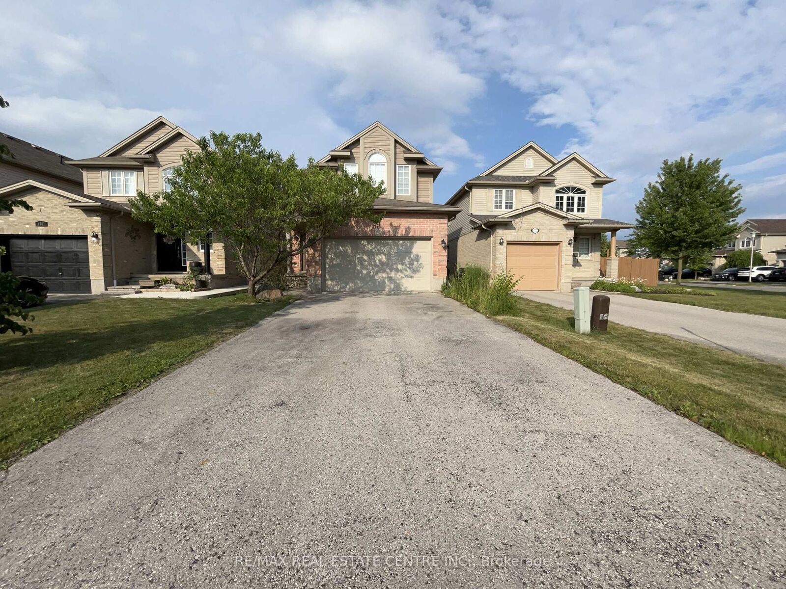 Property Photo:  1771 Mickleborough Drive W  ON N6G 5R4 