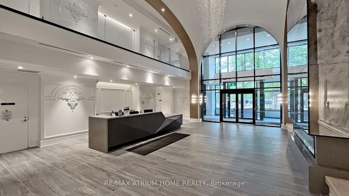 Property Photo:  8 Cedarland Drive 1211  ON L6G 0H4 