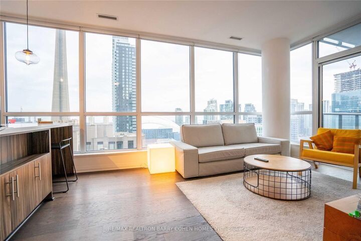 Property Photo:  8 Mercer Street 2208  ON M5V 0C4 