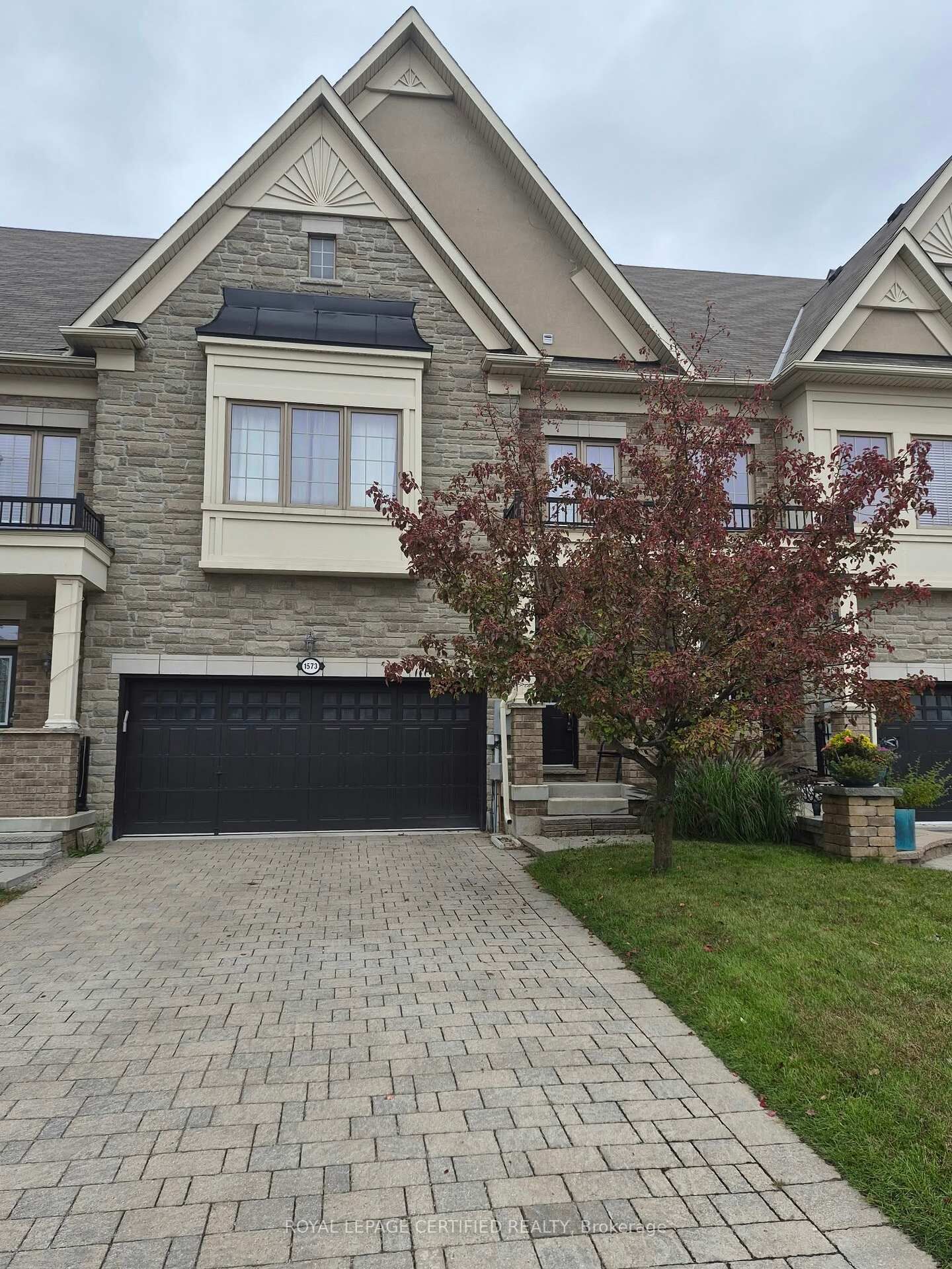 Property Photo:  1573 Eglinton Avenue W Lower  ON L5M 7C1 