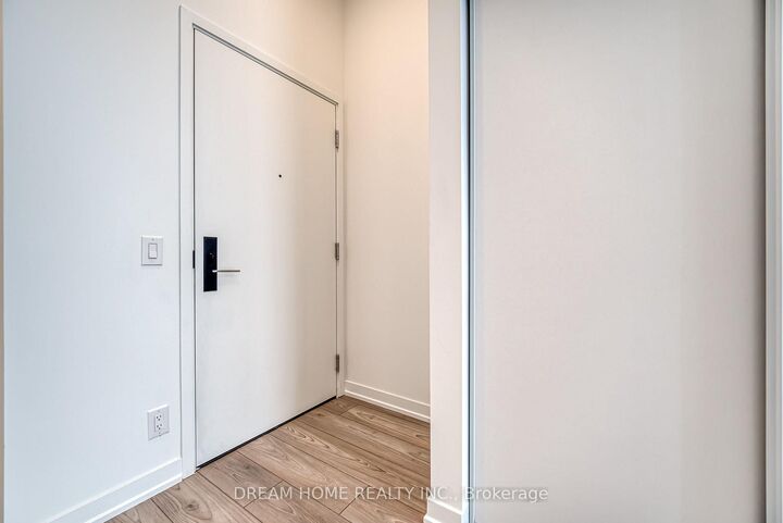 Property Photo:  285 Dufferin Street 705  ON M6K 0J2 