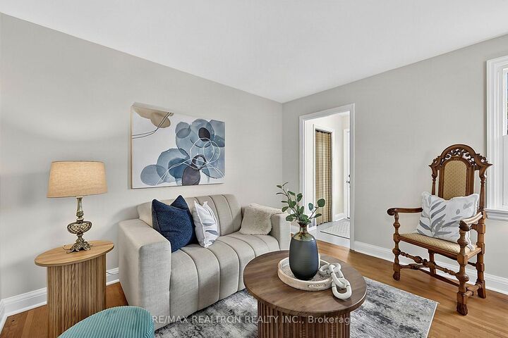 Property Photo:  250 Helmer Avenue  ON L3Y 4L9 