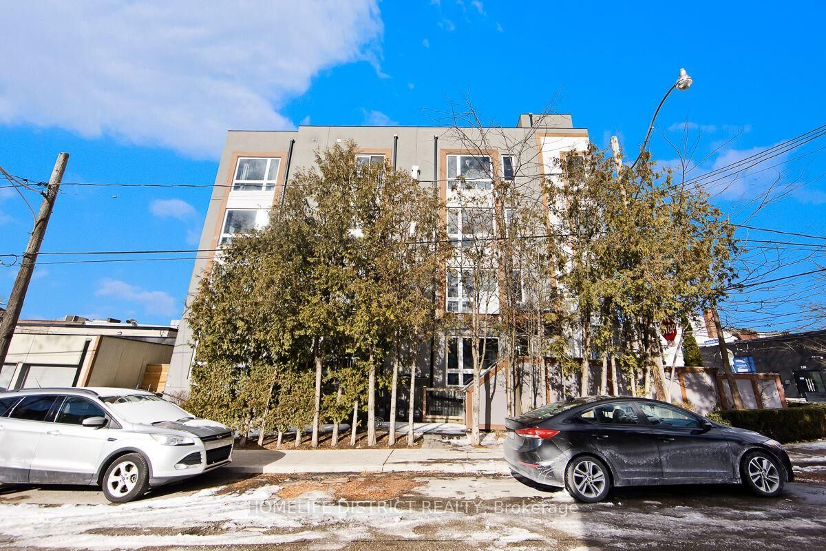 Property Photo:  243 Niagara Street 200  ON M6J 2L7 