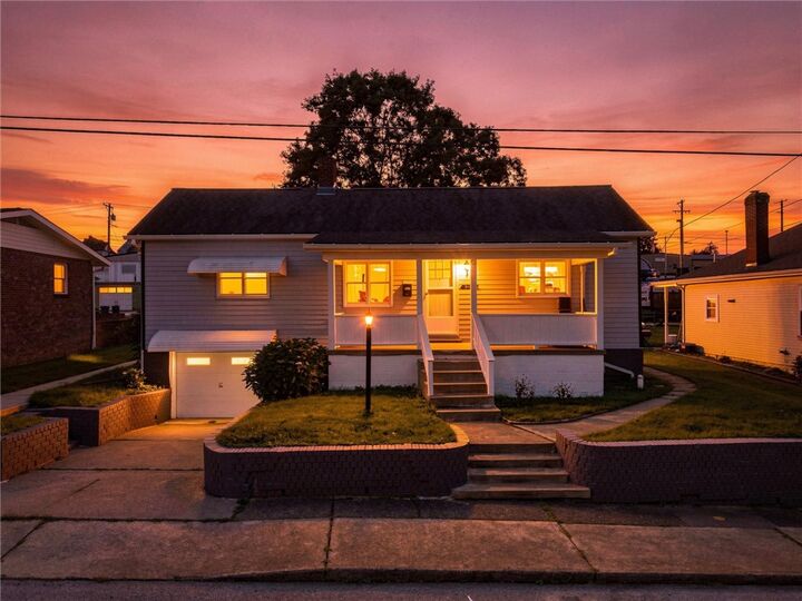 Property Photo:  814 Graham St  PA 15012 