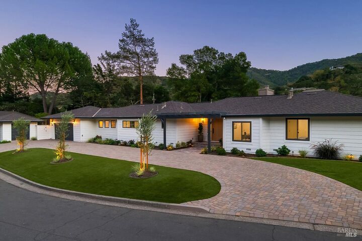 Property Photo: 23 Prestwick Court CA 94949
