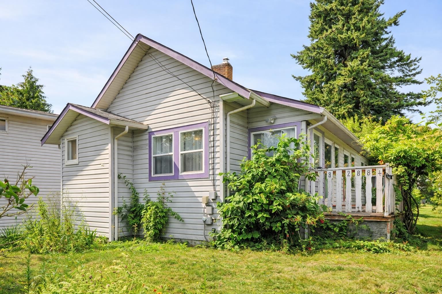 Property Photo:  32881 1st Avenue  BC V2V 1E8 