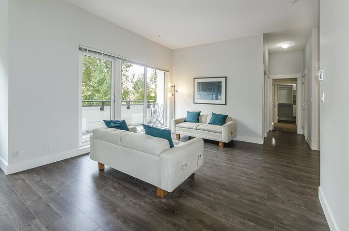 Property Photo:  2362 Whyte Avenue 401  BC V3C 2A4 
