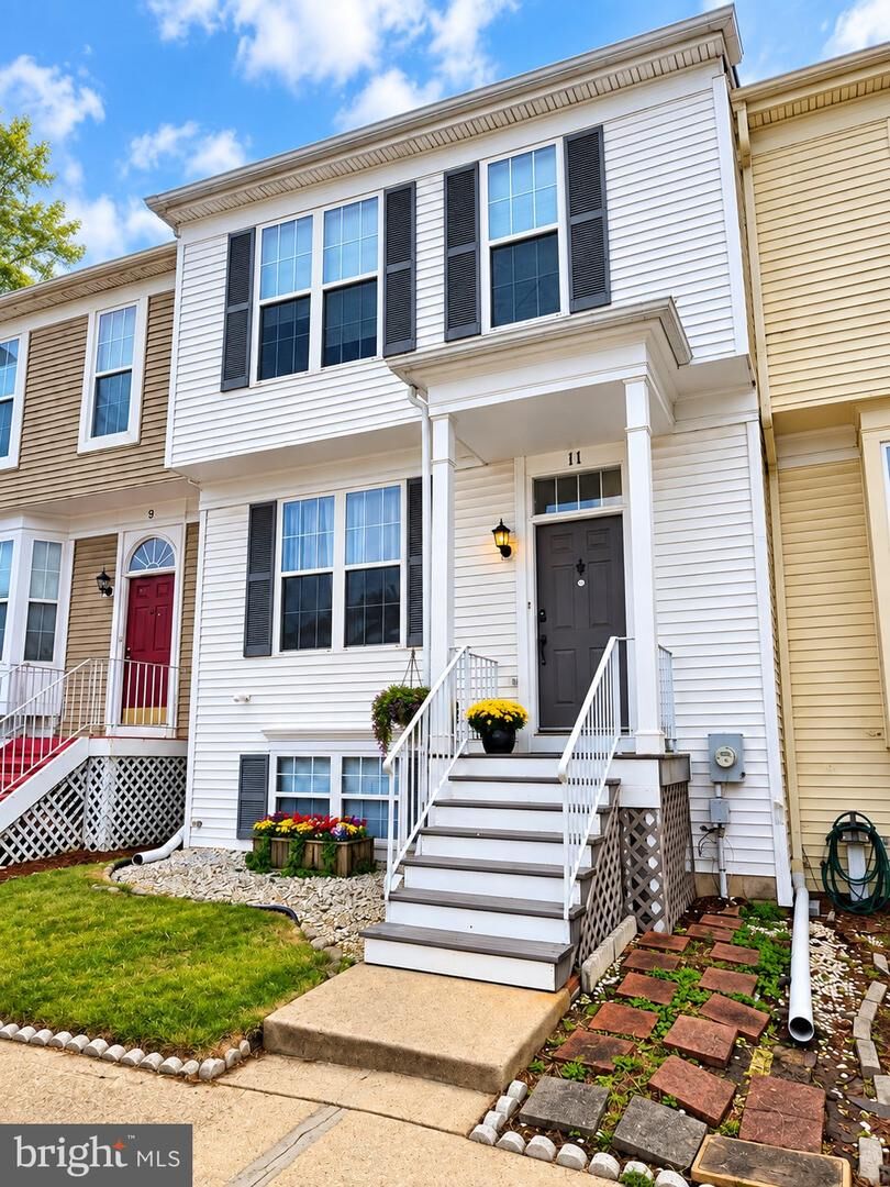 Property Photo:  11 Denny Circle  DE 19702 