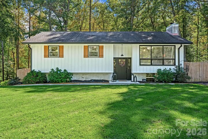 Property Photo: 67 W Sweetbriar Lane NC 28729