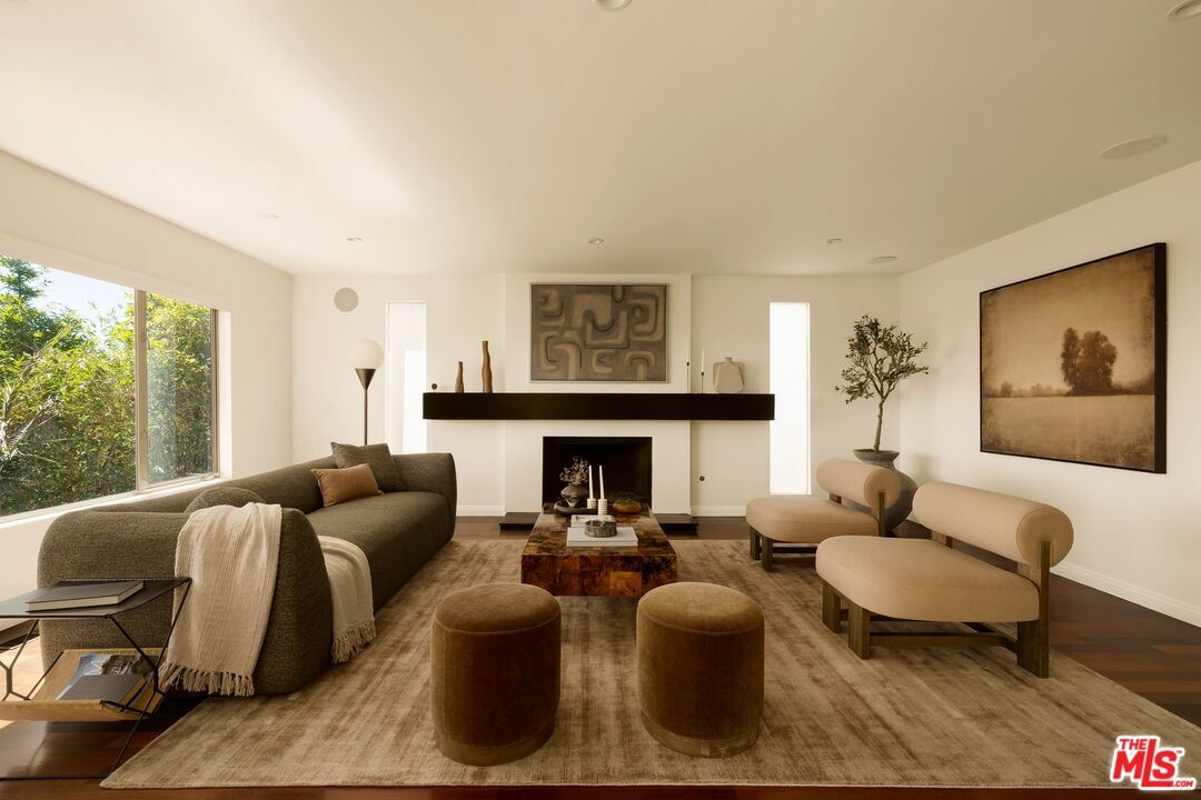 Property Photo:  6350 Bryn Mawr Dr  CA 90068 