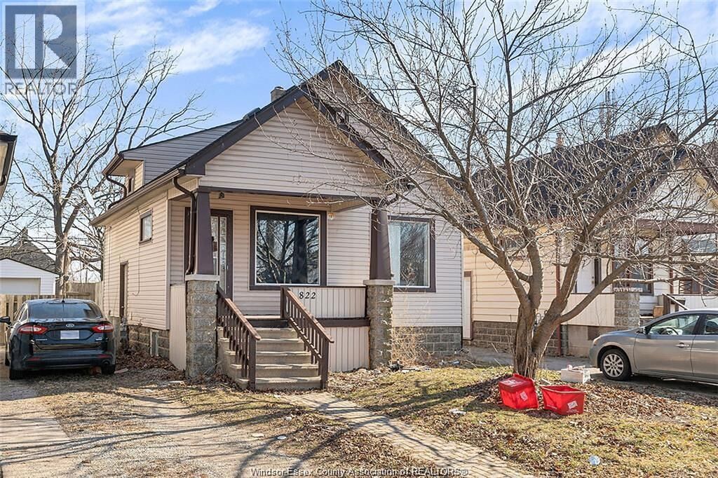 Property Photo:  822 Partington Avenue  ON N9B 2N8 