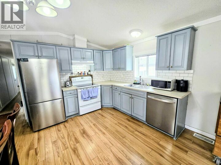 Property Photo: 21 Champlain Place BC V0B 1H0