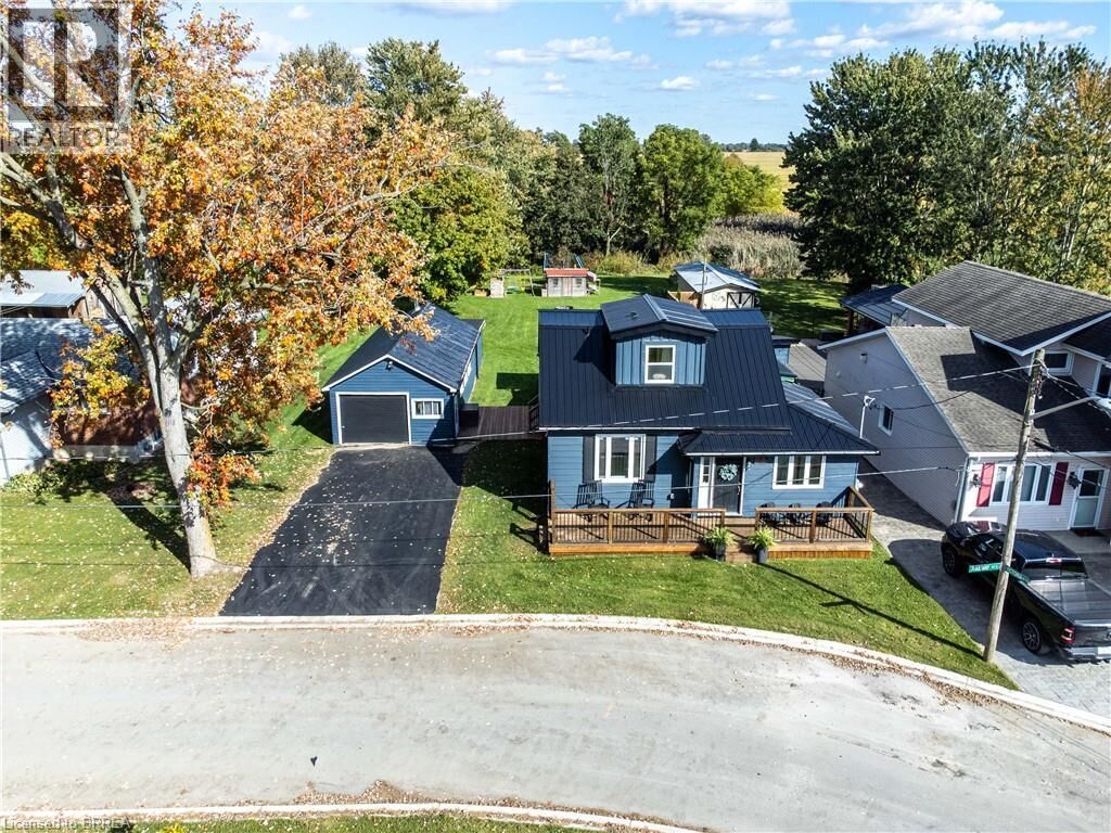 Property Photo: 54 Railway Street East ON N0J 1V0