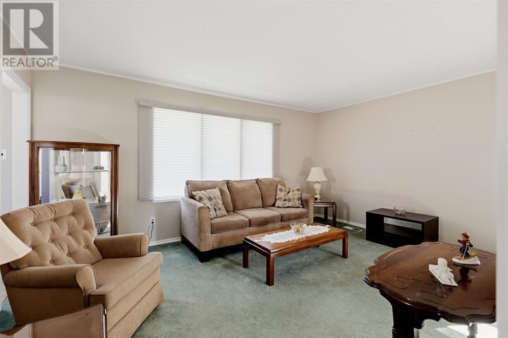 Property Photo: 3 Weldon Ave ON P6B 3C4