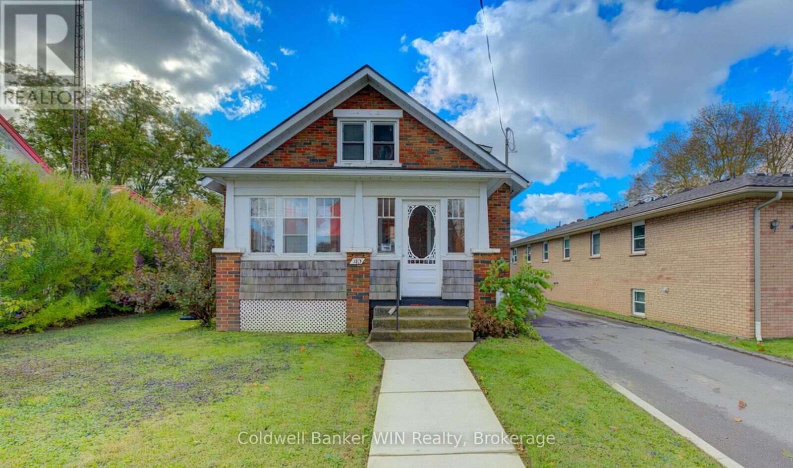 Property Photo:  160 Queen Street East  ON N0G 2L3 