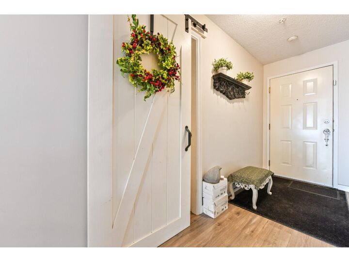 Property Photo:  33165 2nd Avenue 309  BC V2V 6T8 