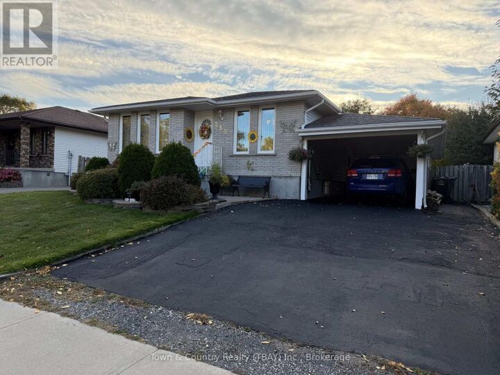 Property Photo:  255 London Drive  ON P7A 7Z6 