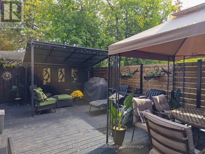 Property Photo:  234 Amelia St Street East  ON P7E 3Z7 