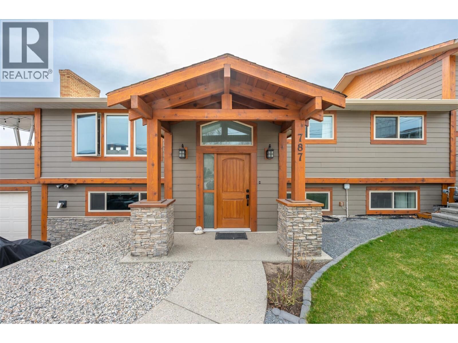 Property Photo:  787 Kettle Avenue  BC V0H 1T0 