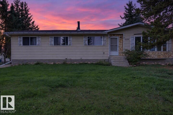 Property Photo:  5210 49 Street  AB T0A 3P0 
