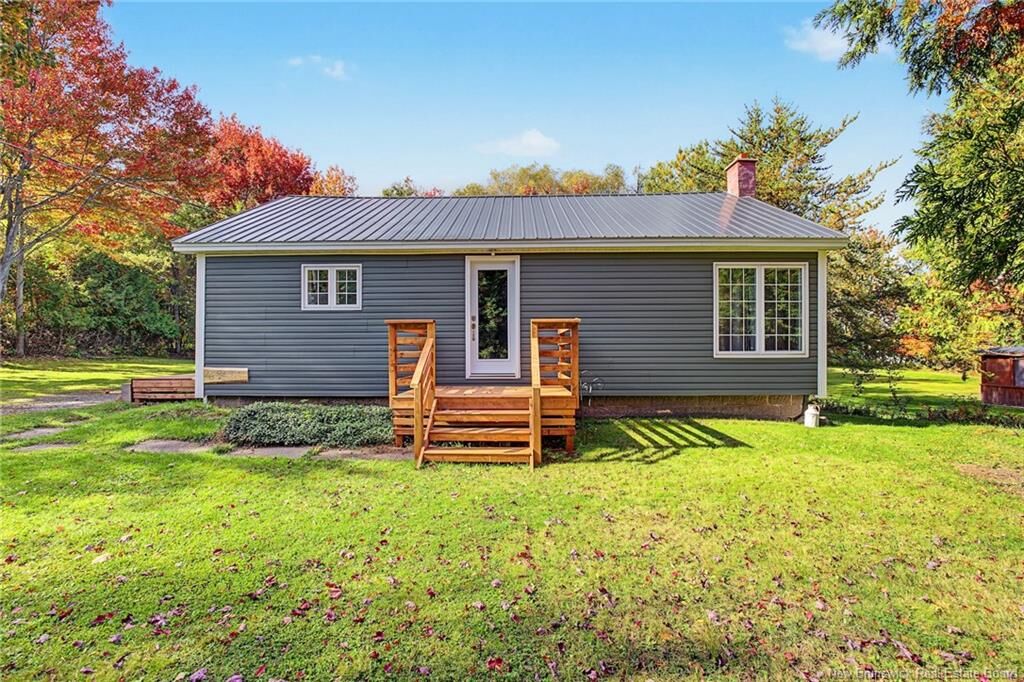 Property Photo:  26 Chestnut Street  NB E4B 3L5 