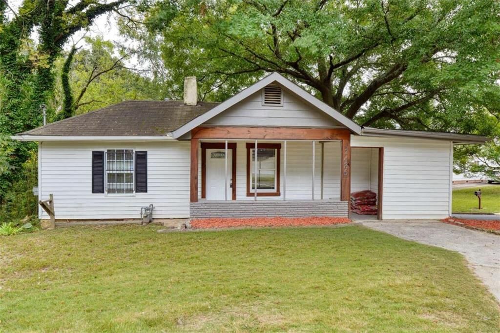 Property Photo:  2486 Claude Street NW  GA 30318 