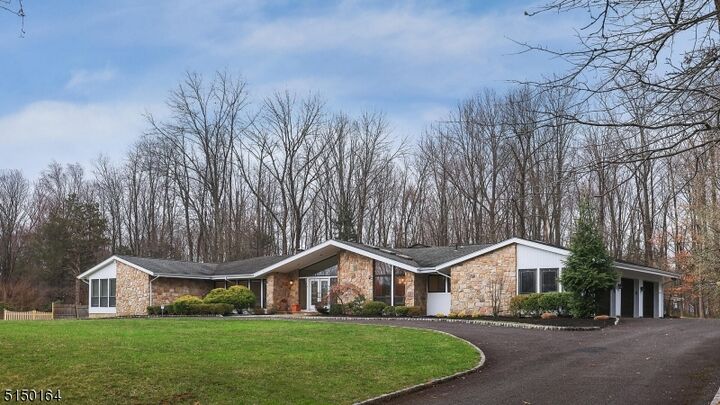Property Photo:  24 William Penn Rd  NJ 07059 