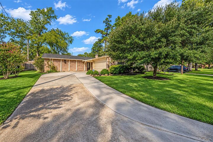 Property Photo:  95 Paradise Valley Drive  TX 77304 