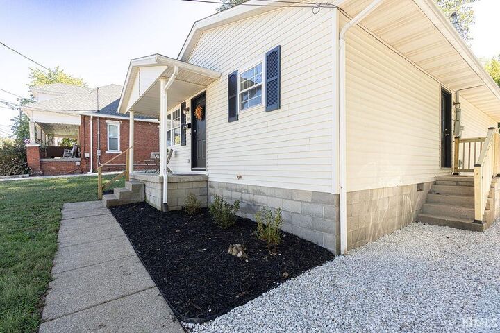 Property Photo: 404 S Sycamore Street IN 47601