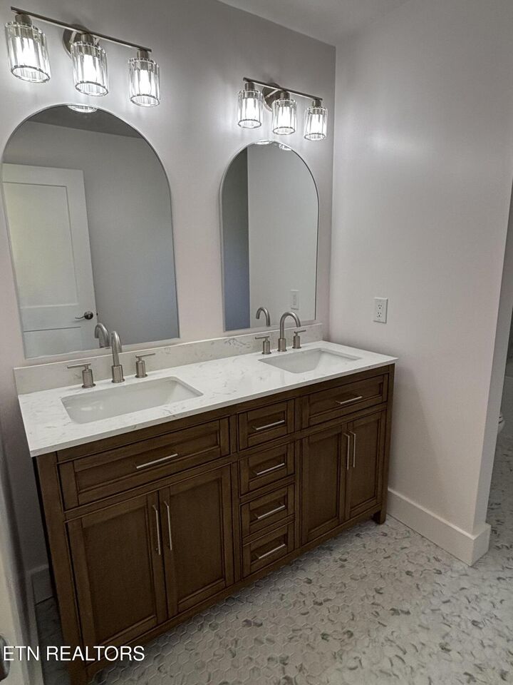 Property Photo:  130 3rd St  TN 37854 