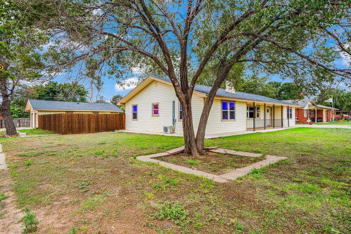 Property Photo: 403 6th Street TX 79382