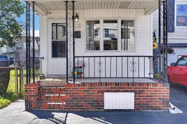 Property Photo:  208 S Morris Street  PA 17970 