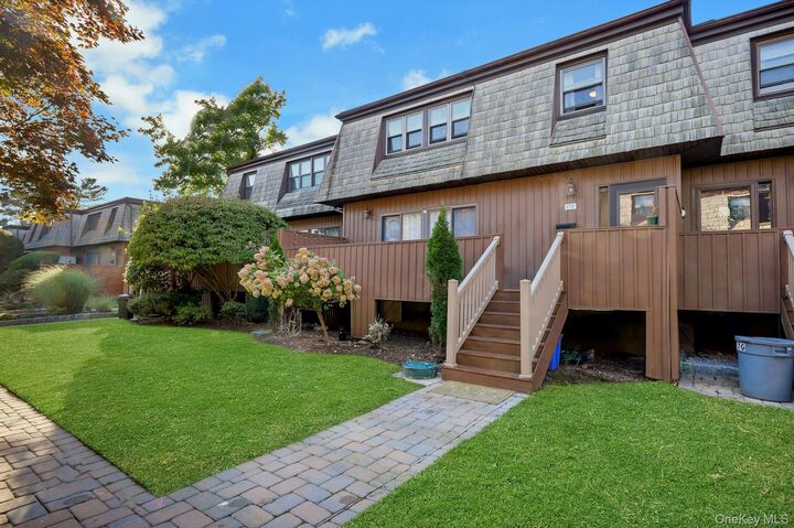 Property Photo:  17 Heritage Drive F  NY 10956 