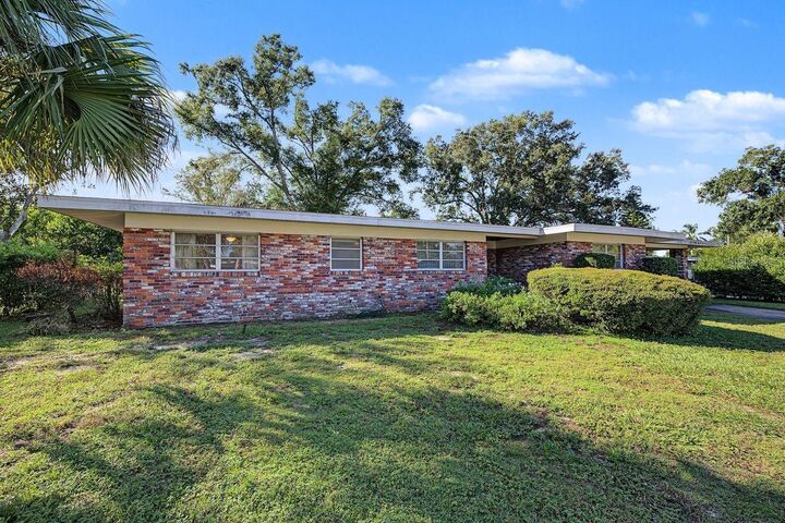 Property Photo:  211 Druid Hills Road  FL 33617 