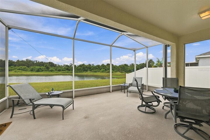 Property Photo:  10915 Australian Pine Drive  FL 33579 