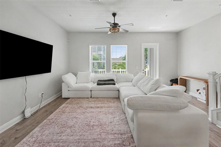 Property Photo:  206 S Tampania Avenue 3  FL 33609 