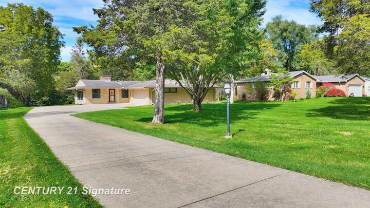 Property Photo: 4505 Cedardale Lane MI 48433
