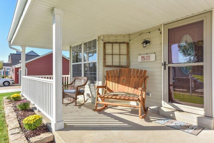 Property Photo: 1511 Redtail Dr WI 53027