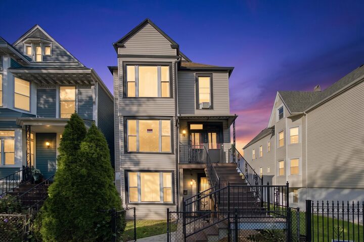 Property Photo:  8938 S Exchange Avenue  IL 60617 