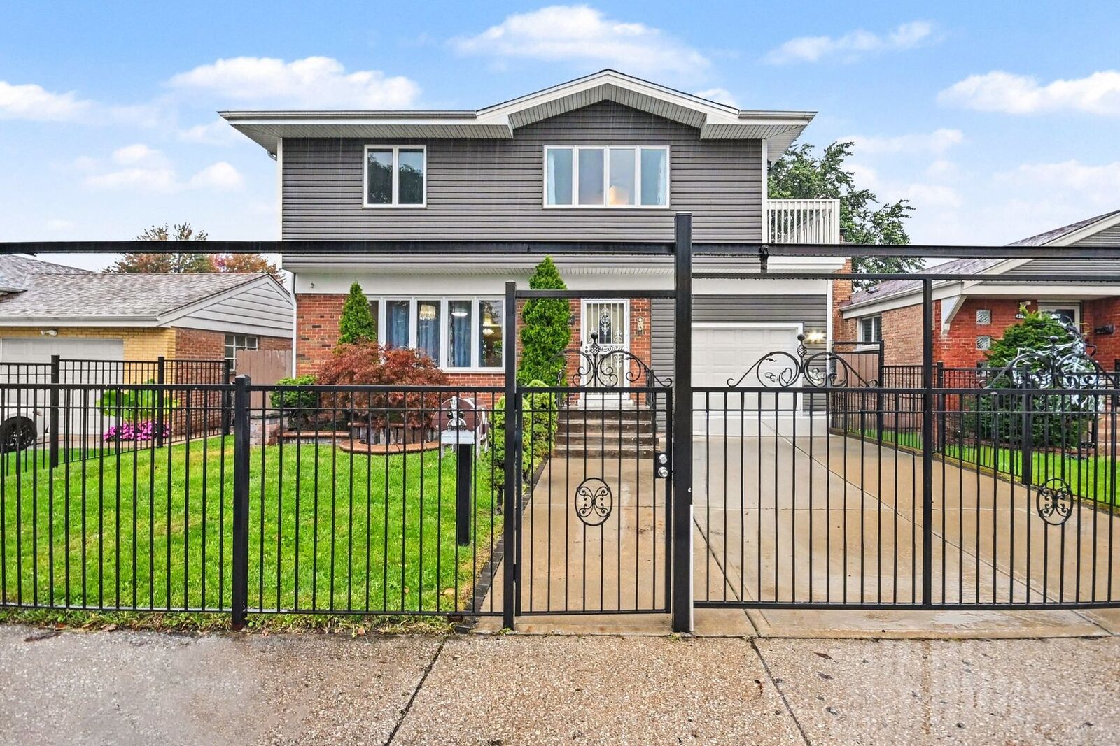 Property Photo: 4260 W 82nd Place IL 60652