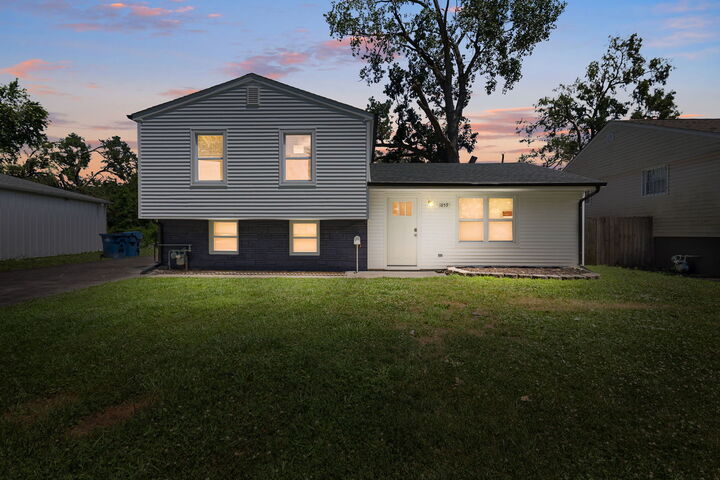 Property Photo:  1859 Reichert Avenue  IL 60411 