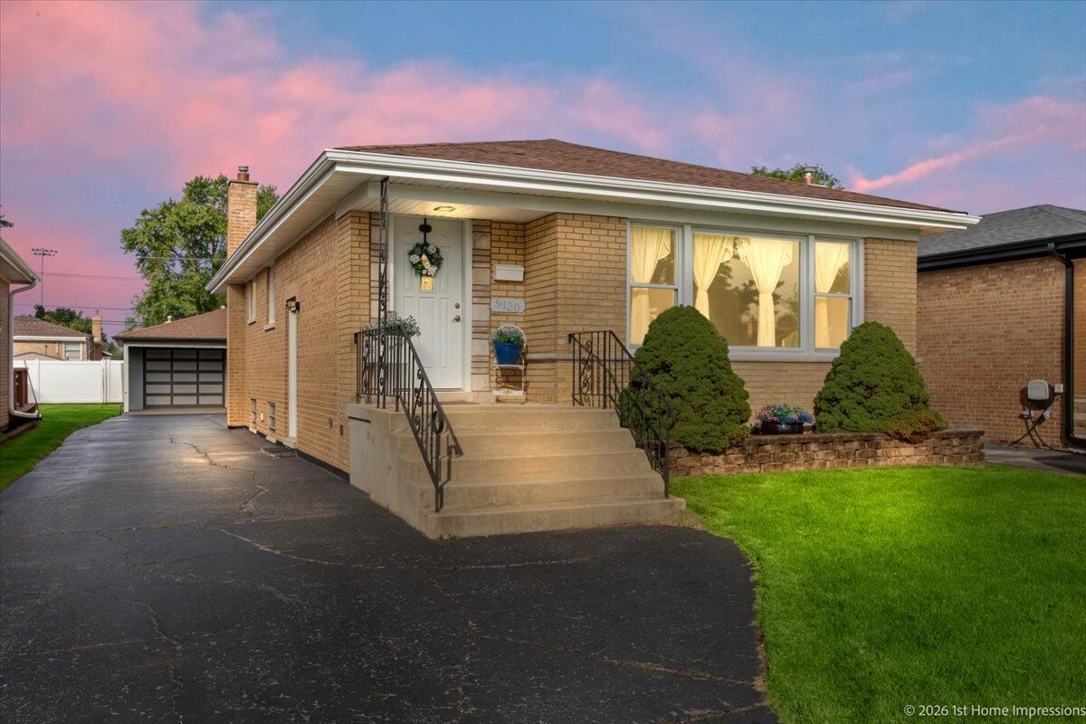 Property Photo:  9120 S Clifton Park Avenue  IL 60805 