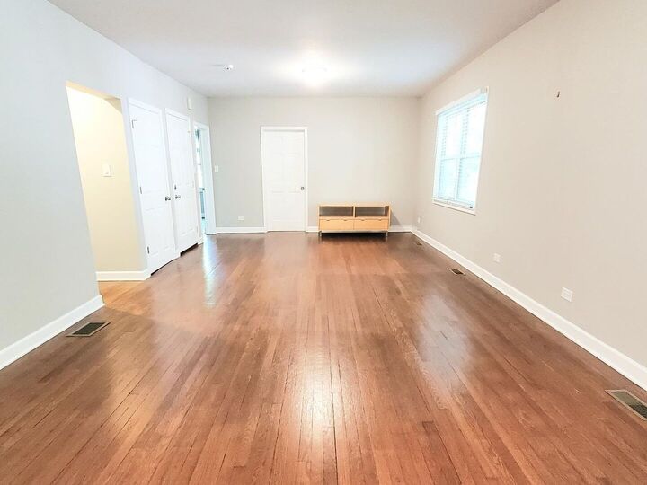 Property Photo: 628 Onwentsia Avenue 1 IL 60035
