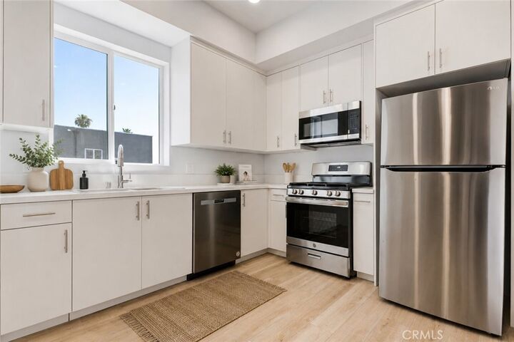 Property Photo:  14810 Delano Street 304  CA 91411 
