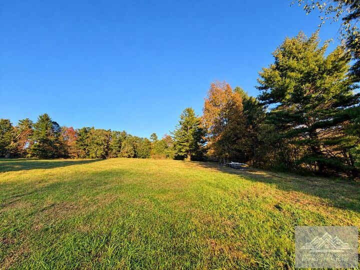 Property Photo: 401 Cove Branch Road WV 24739