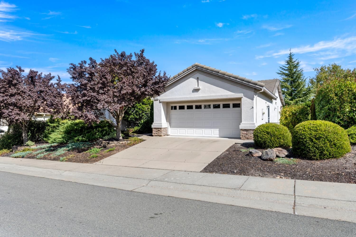 Property Photo:  1523 Barn Valley Lane  CA 95648 