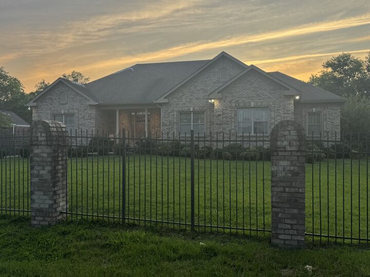 Property Photo:  1719 River Dr  TN 37218 
