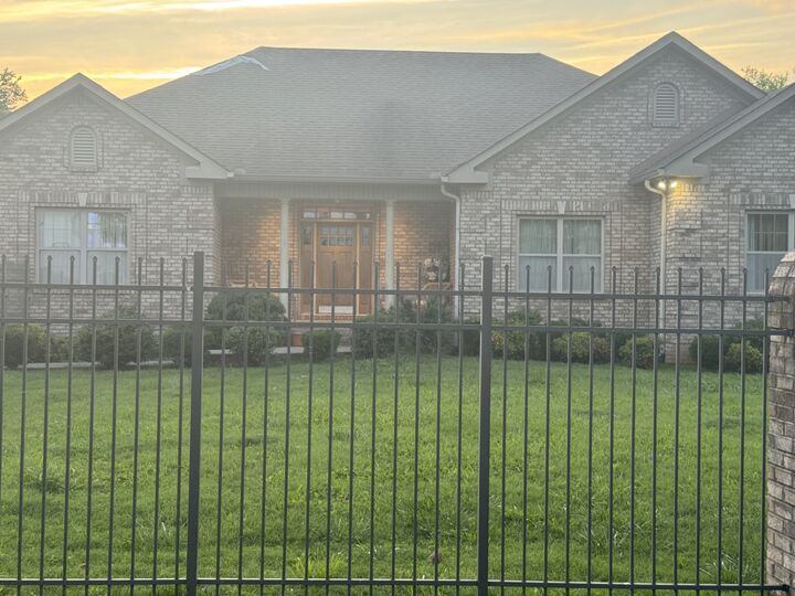 Property Photo: 1719 River Dr TN 37218