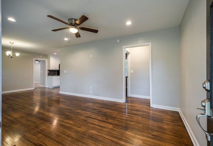 Property Photo:  904 Bentley Cir  TN 37066 